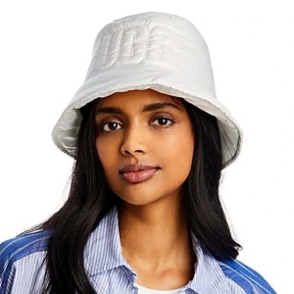 New🌟UO-UGG AW Quilted Bucket Hat